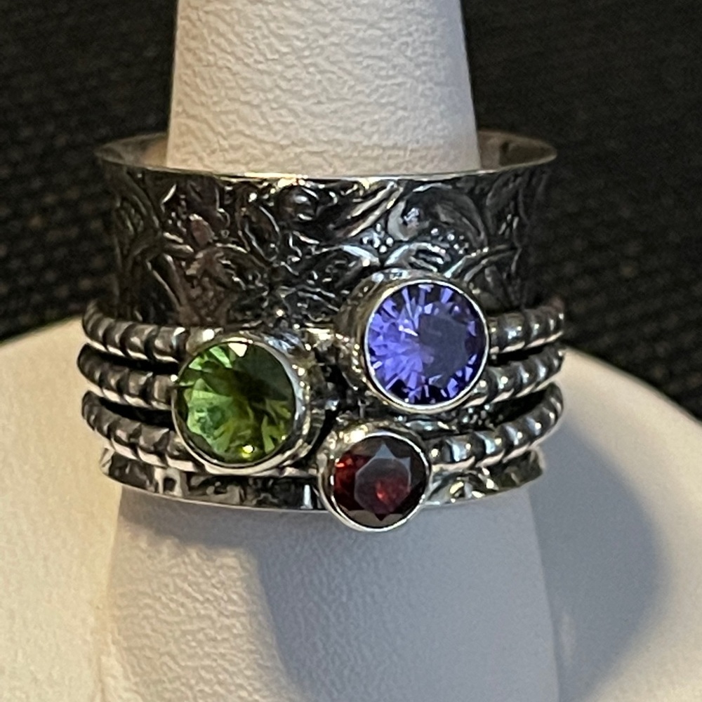 Garnet spinner ring